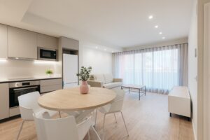 Lee más sobre el artículo Ayora Residencial, un nuevo concepto de piso en Valencia: equipado y amueblado, listo para entrar a vivir